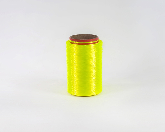 High strength and low shrinkage polyester filament